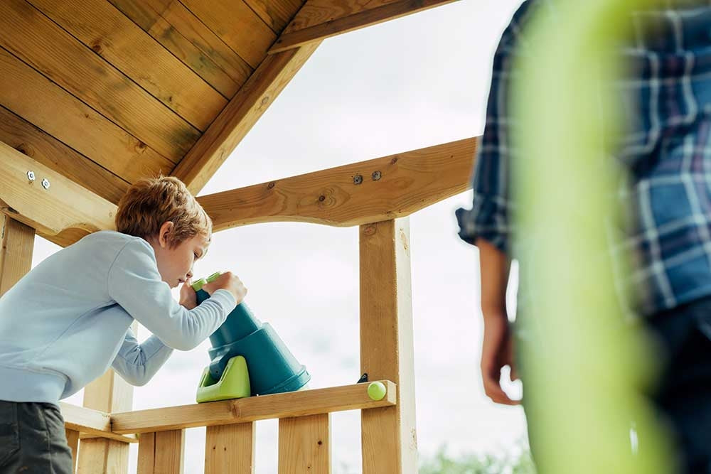 Large binoculars on on of the raised platform.