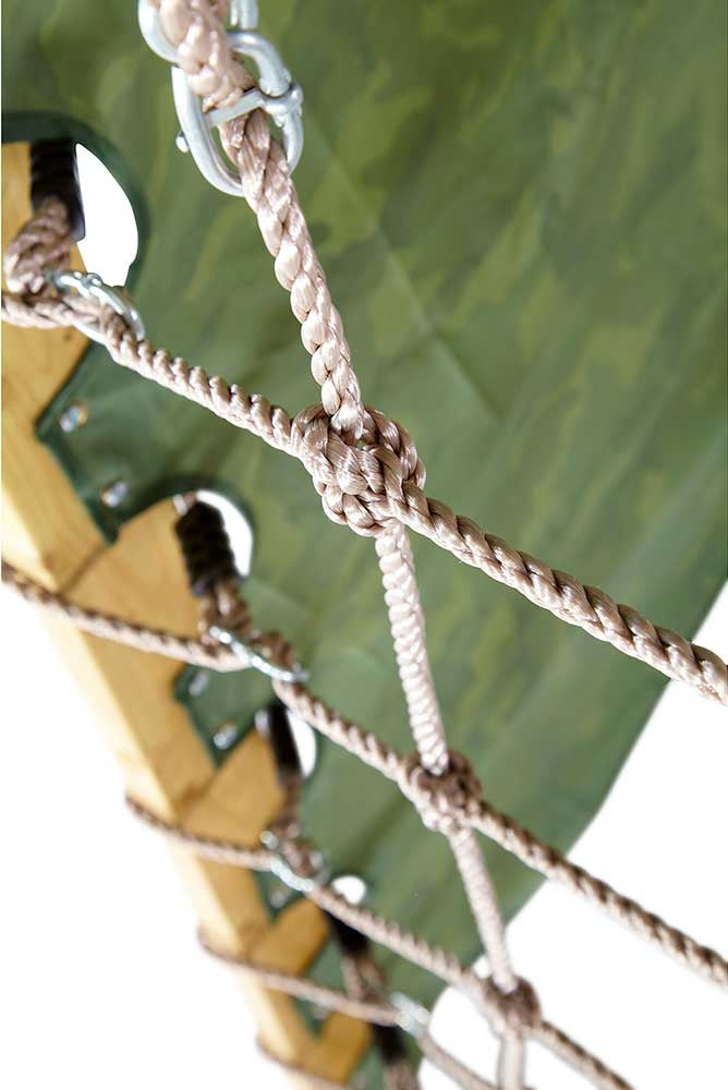 Climbing pyramid climbing net.