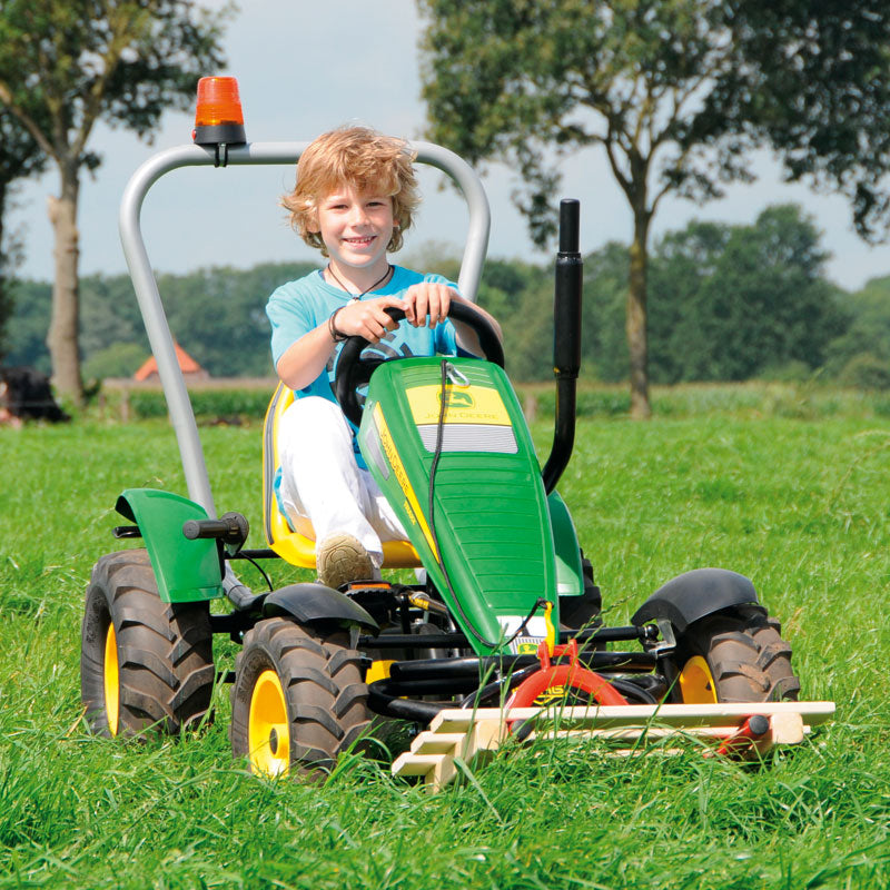  exhaust and Swing axle.  Suitable from 5 years to adult.