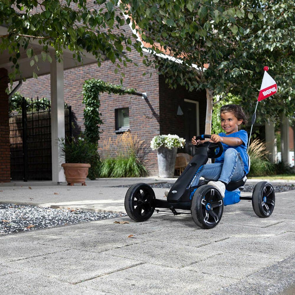 The BERG Trailer M and the safety flag are cost options - shown on Reppy Roadster.