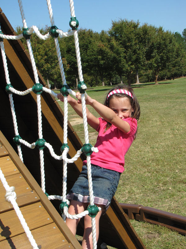 An example of the deluxe rope ladder attached to a Williamsburg set.  Attached at an angle.