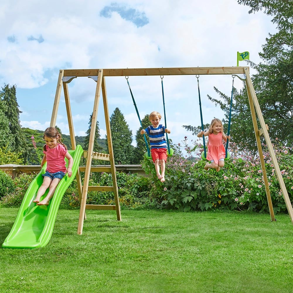 Strong metal connection between the top beam and legs.