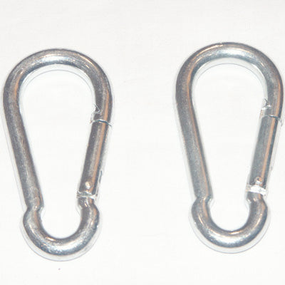 Snap shackles make it easy to swap between different swing seas.